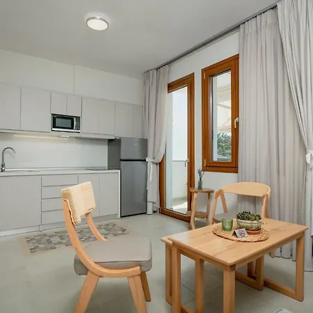 Apartahotel Kastrinos Maisonettes 4*