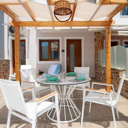 Kastrinos Maisonettes Aparthotel 4*