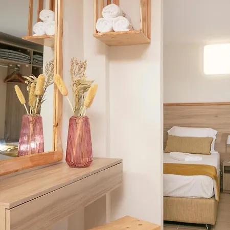 Kastrinos Maisonettes Aparthotel 4*
