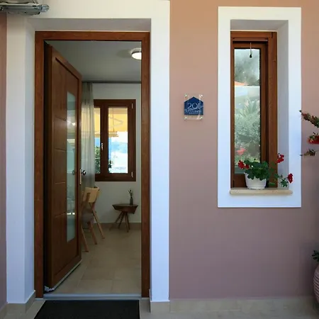 Kastrinos Maisonettes Aparthotel 4*