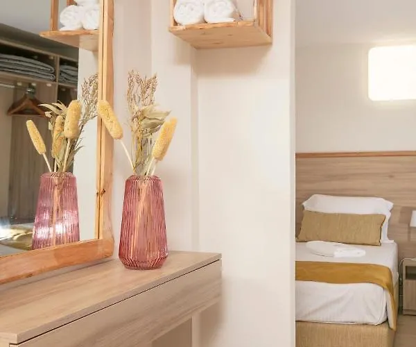 Kastrinos Maisonettes Aparthotel 4*