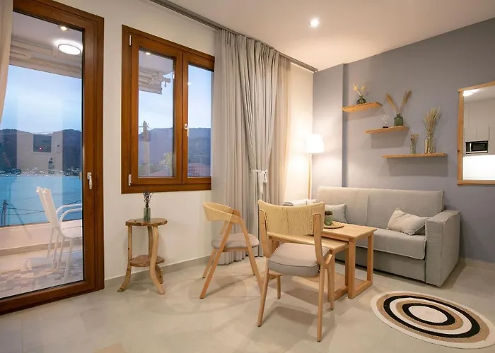 Kastrinos Maisonettes Aparthotel 4*