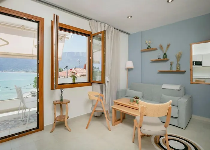 Kastrinos Maisonettes Aparthotel 4*